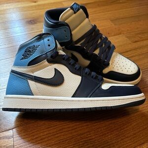 Jordan 1 Retro High Obsidian